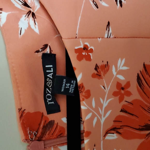 Peach Flower Dress - Picture 3 of 6